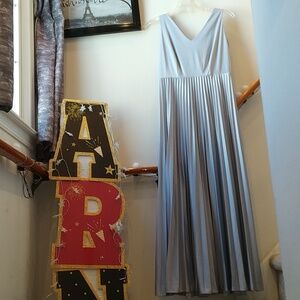 Elegant Vintage Silver/Blue Pleated Maxi Dress